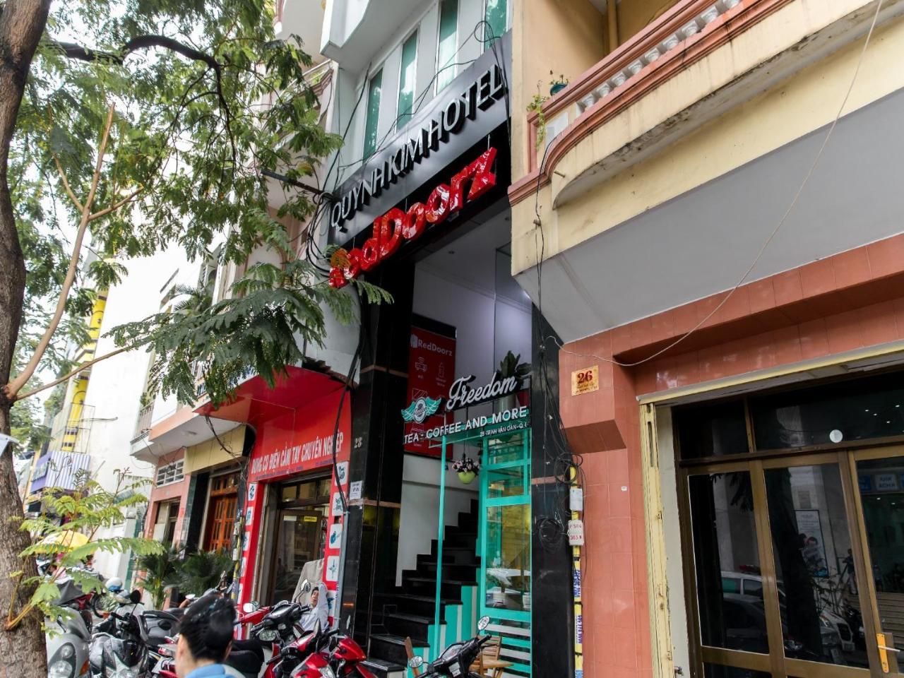 Hotel Reddoorz Near 23Rd September Park Thành Pho Ho Chí Minh Esterno foto