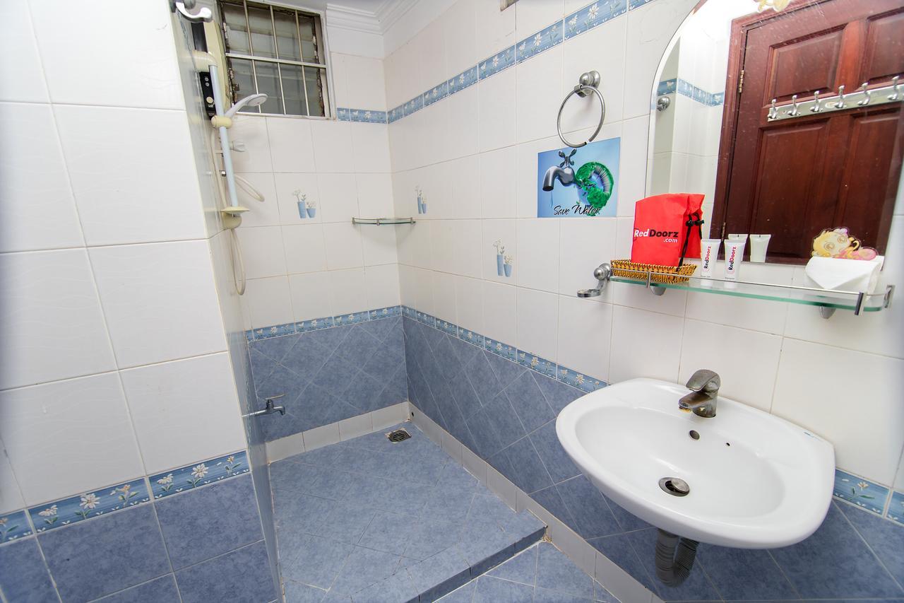 Hotel Reddoorz Near 23Rd September Park Thành Pho Ho Chí Minh Esterno foto